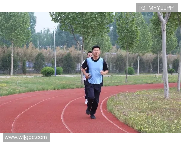 以体能训练为核心提升综合素质探讨全面发展与健康生活的关系